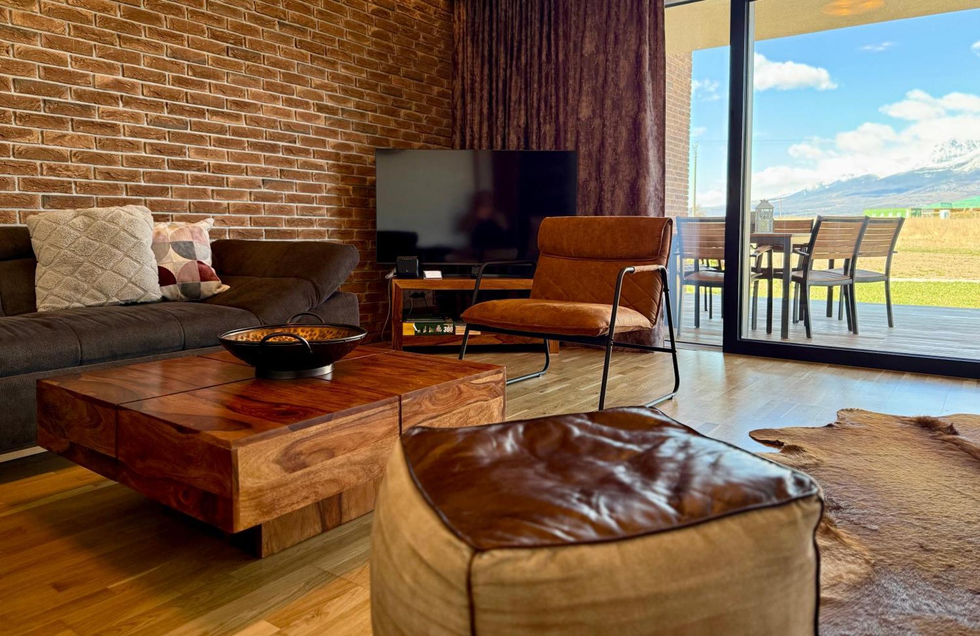 Vysoke Tatry - Isc Resort House For 13 People With 6 Extra Bed Poprad Exterior foto
